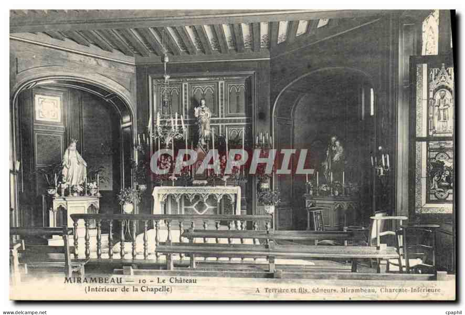 CPA Mirambeau Le Chateau Interieur de le Chapelle
