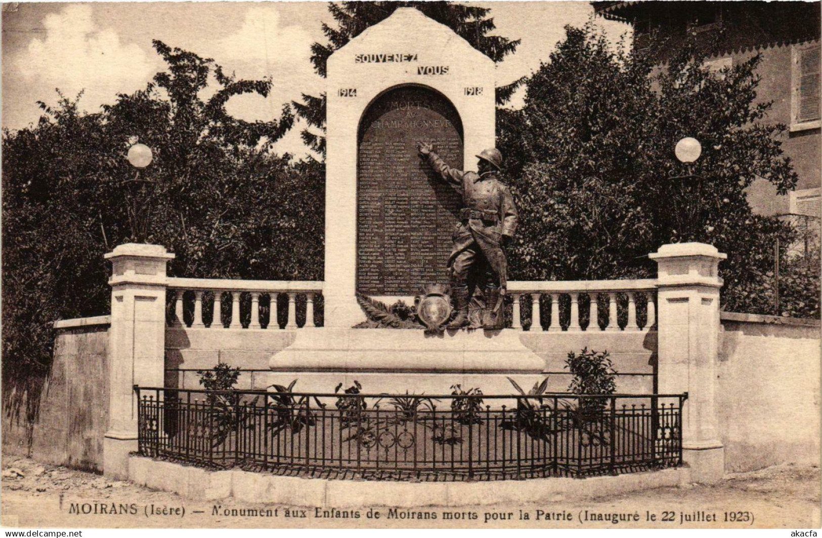 CPA Moirans - Monument aux Enfants de Moirans FRANCE (962018)