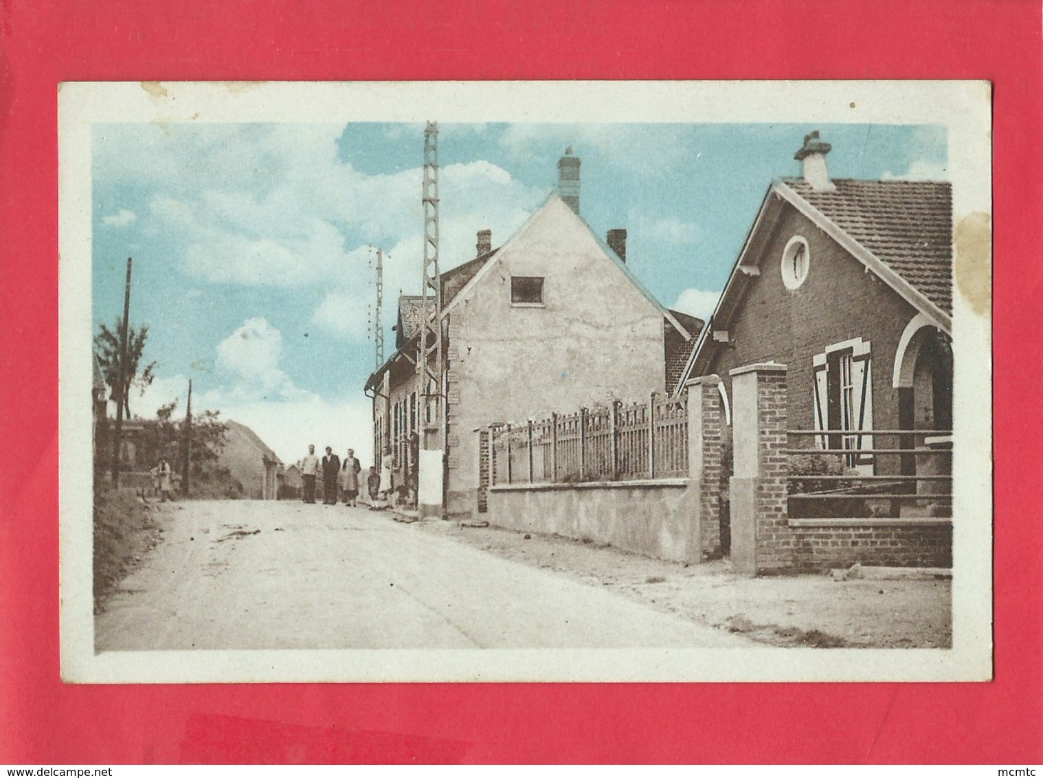 CPA  -  Moislains -(Somme) - Le quartier de Manencourt