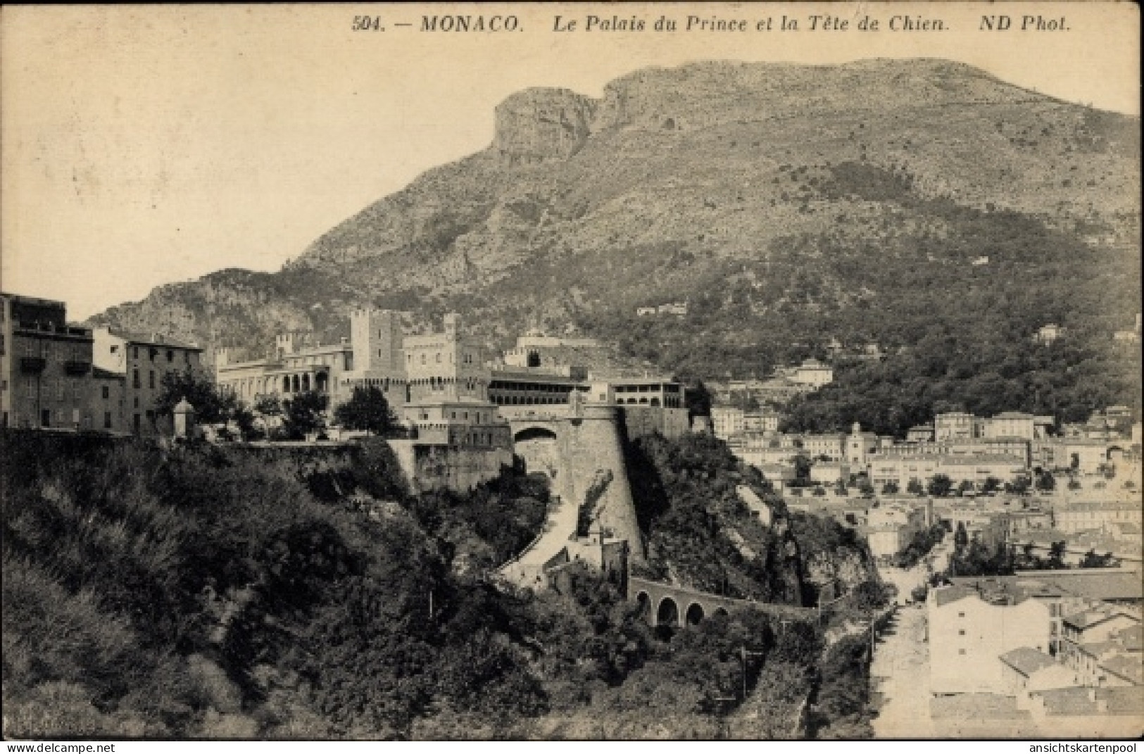 CPA Monaco, Der Fürstenpalast und der Hundekopf