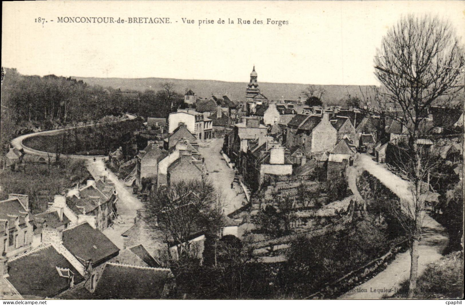 CPA Moncontour de Bretagne Vue prise de la Rue des Forges