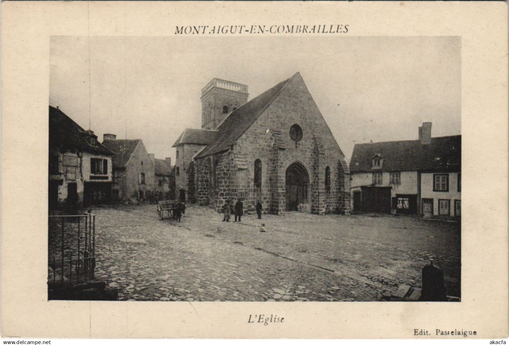 CPA MONTAIGUT MONTAIGUT-en-COMBRAILLE - L'Eglise (1255715)