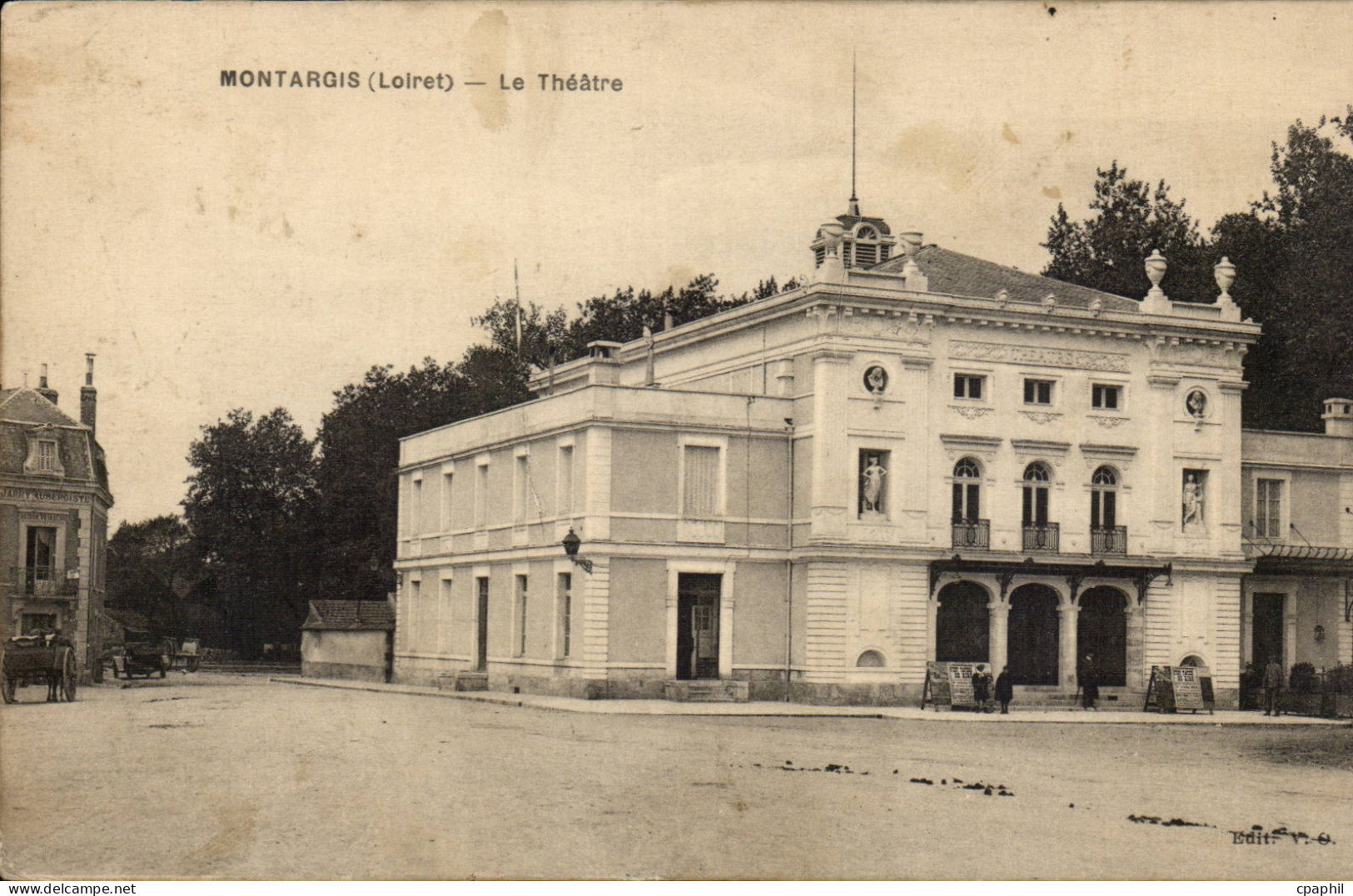 CPA Montargis Le theatre