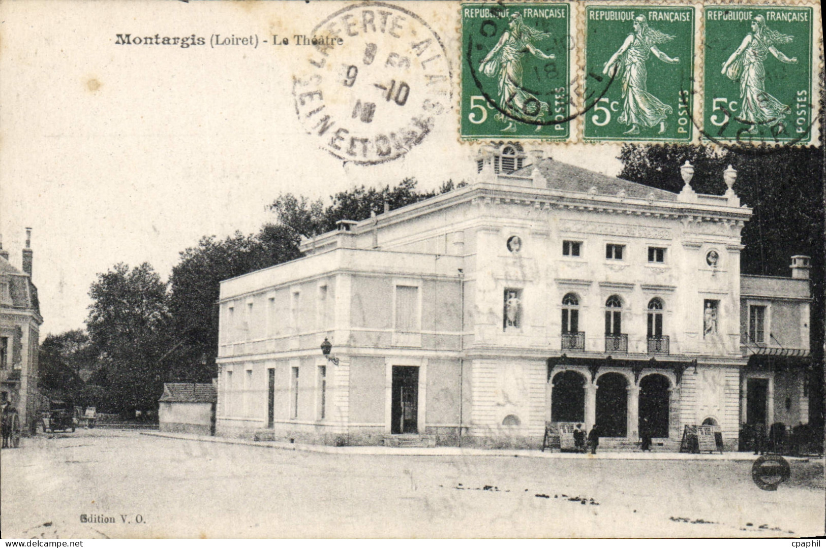 CPA Montargis (Loiret) Le Theatre