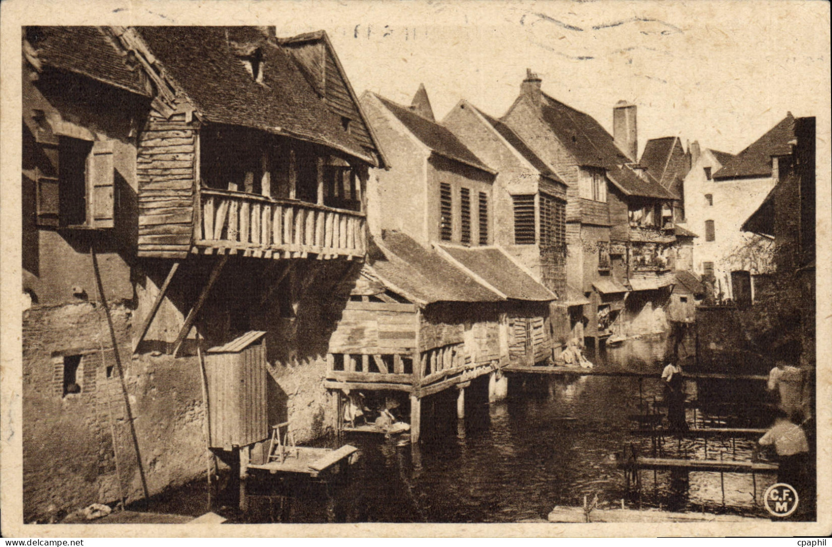 CPA Montargis vieilles tanneries