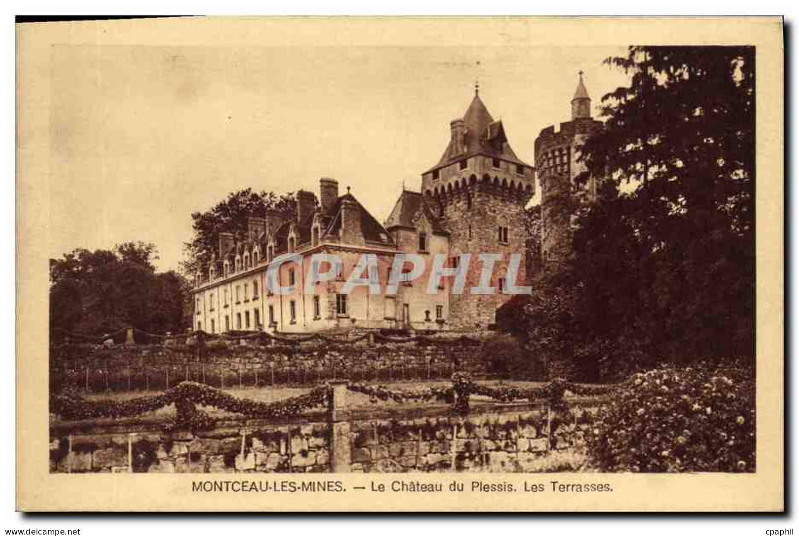 CPA Montceau les Mines Le Chateau du Plessis Les Terrasses