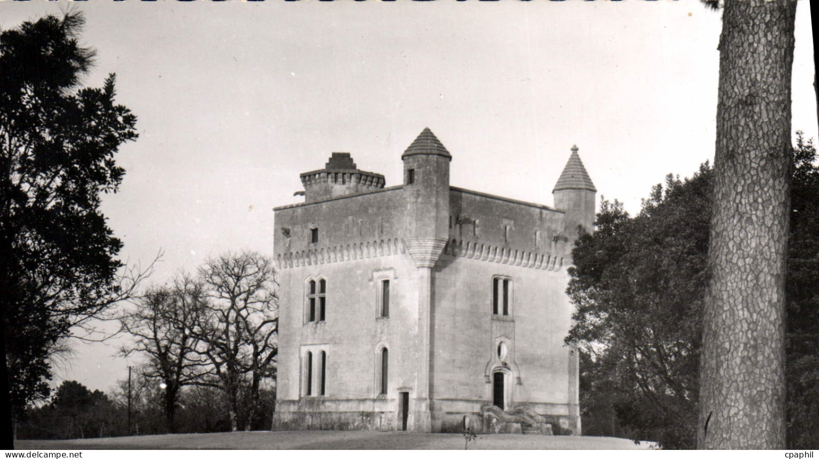 CPA Montendre Chateau De Croix Gente