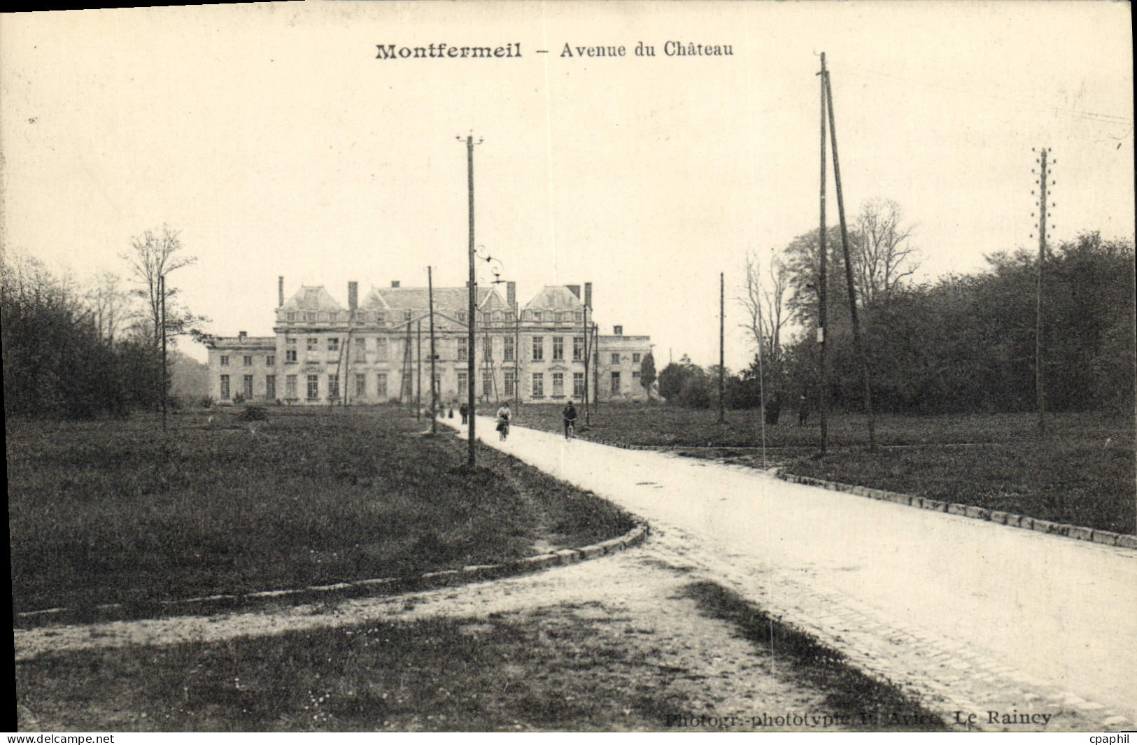 CPA Montfermeil Avenue Du Château