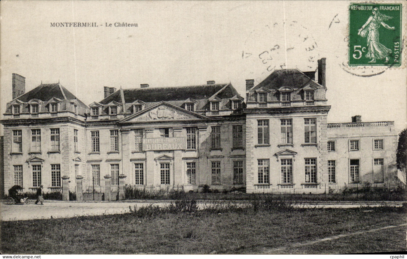 CPA Montfermeil le chateau