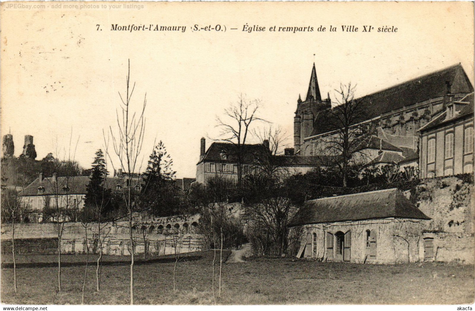 CPA Montfort l'Amaury Eglise (1443802)