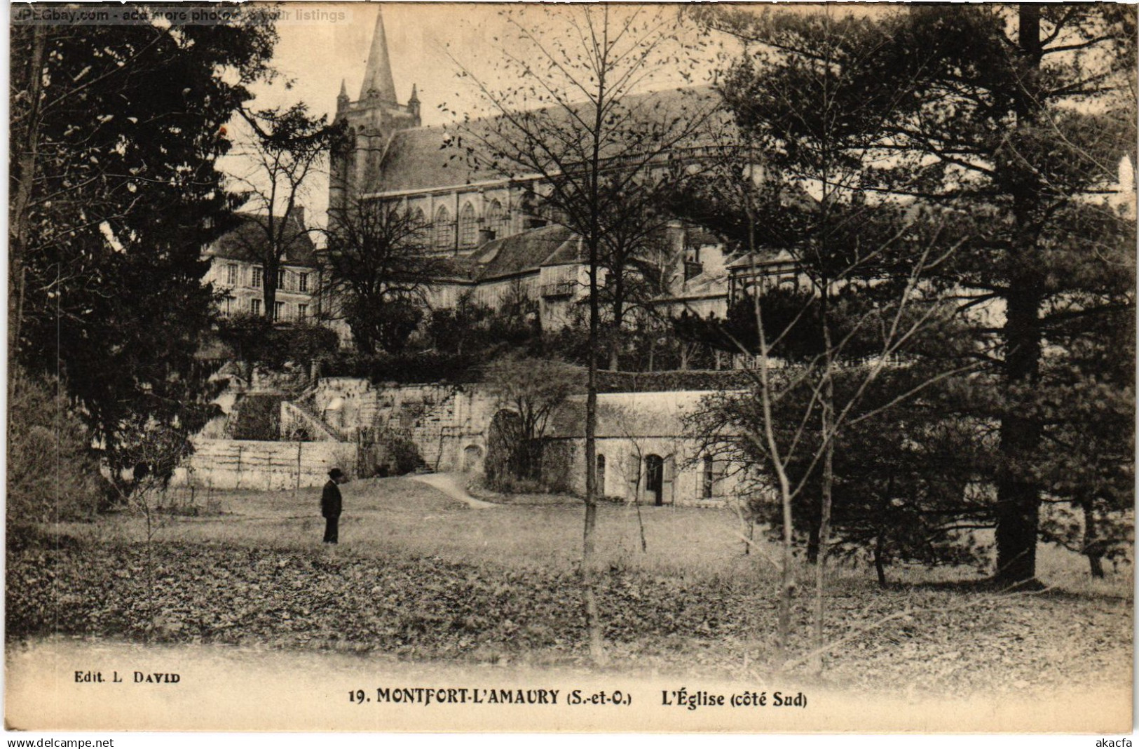 CPA Montfort l'Amaury Eglise (1443893)