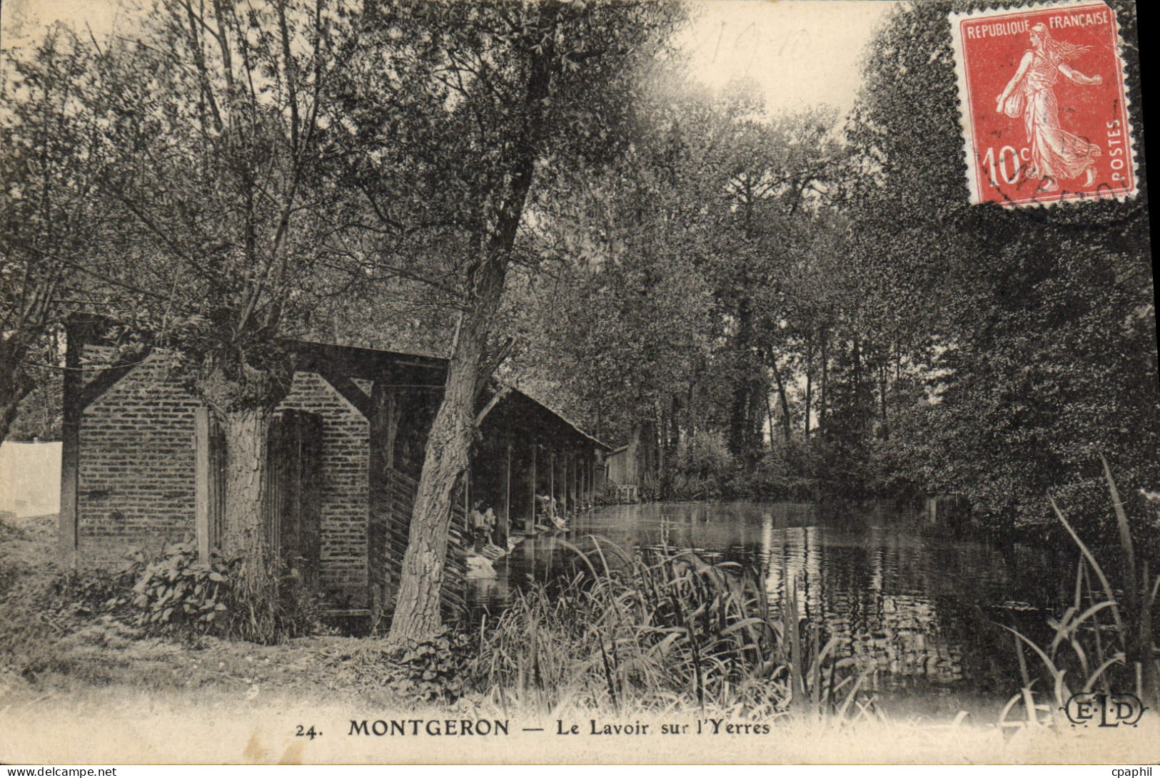 CPA Montgeron Le Lavoir Sur I'Yerres