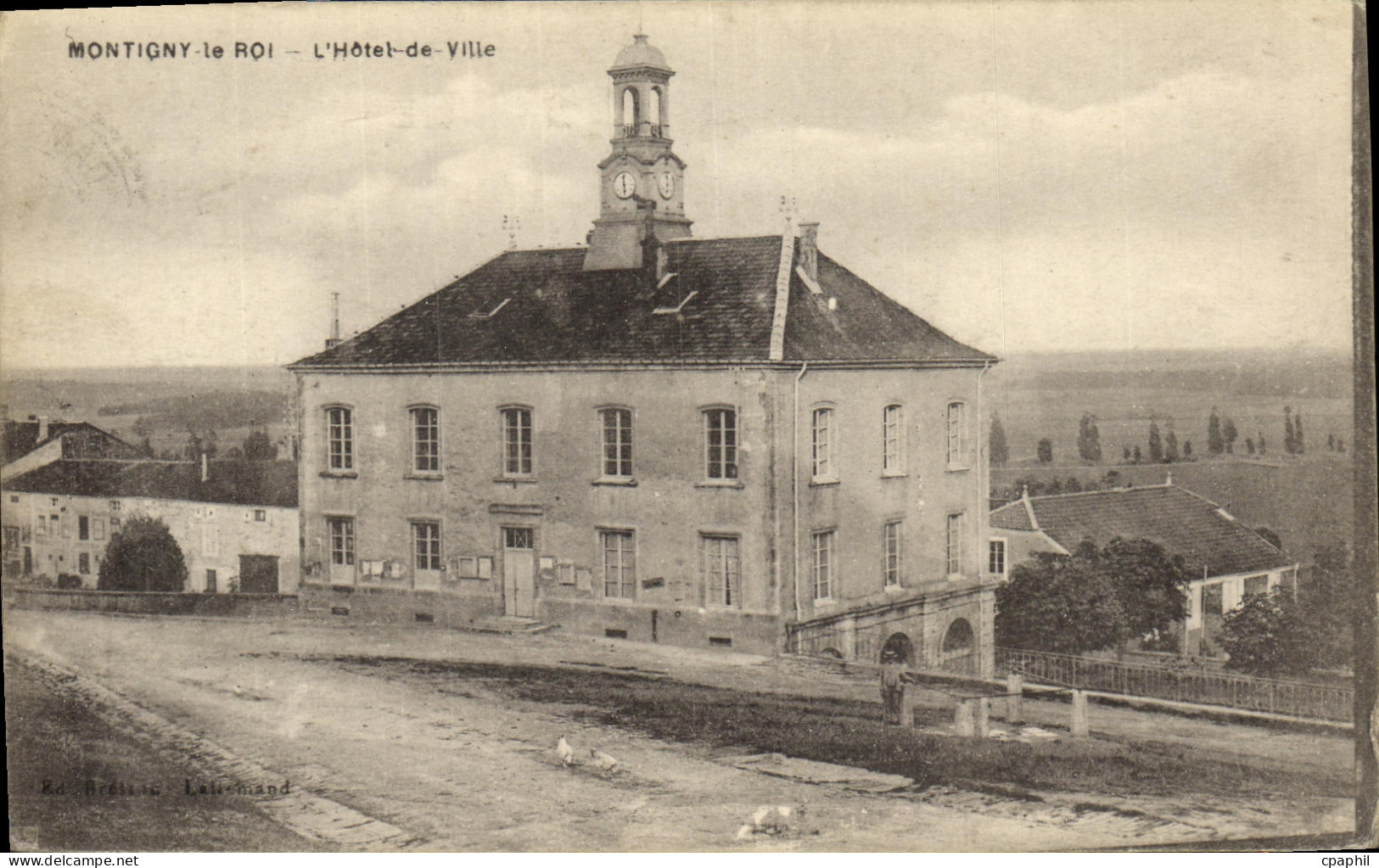 CPA Montigny le Roi L Hotel de Ville