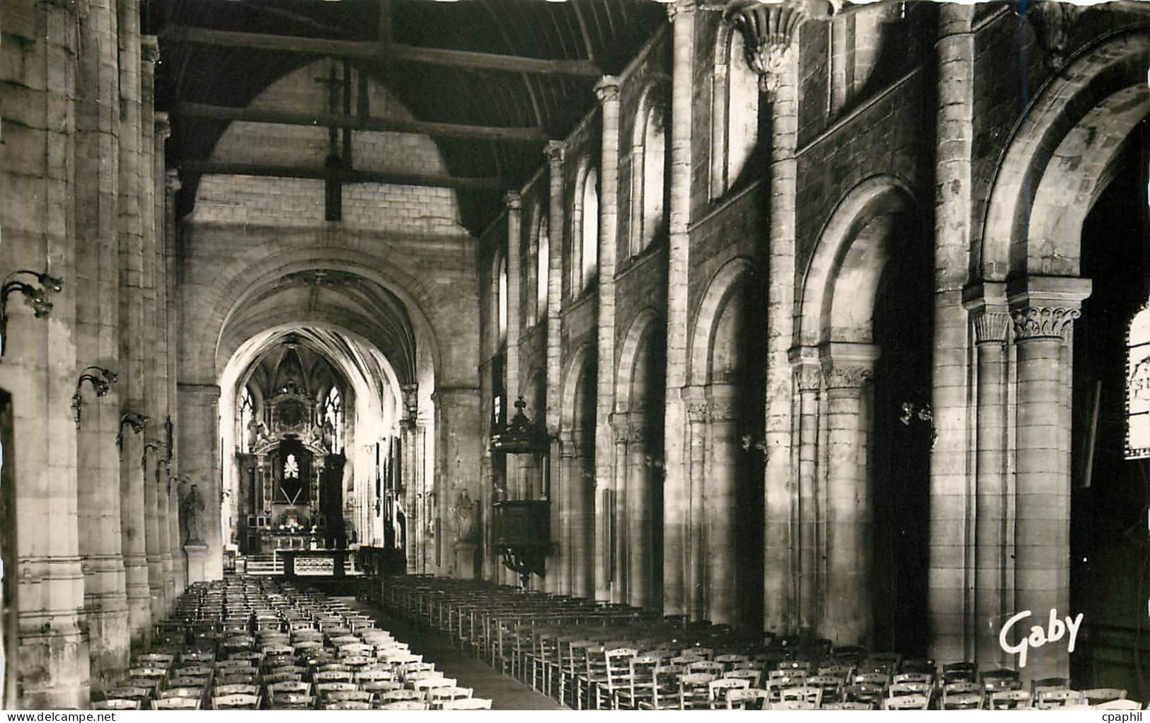 CPA Montivilliers Seine Maritime Interieur de l'Eglise abbatiale