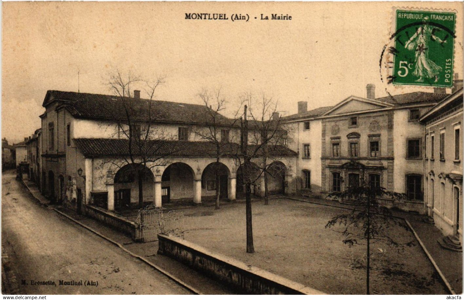CPA MONTLUEL La Mairie (485596)