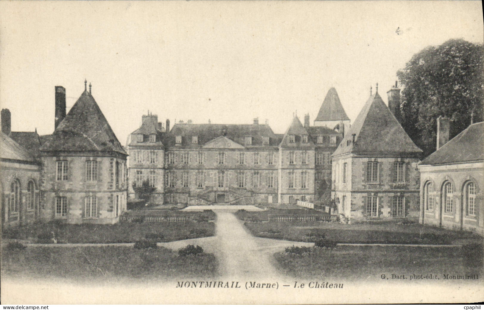 CPA Montmirail Marne Le Chateau
