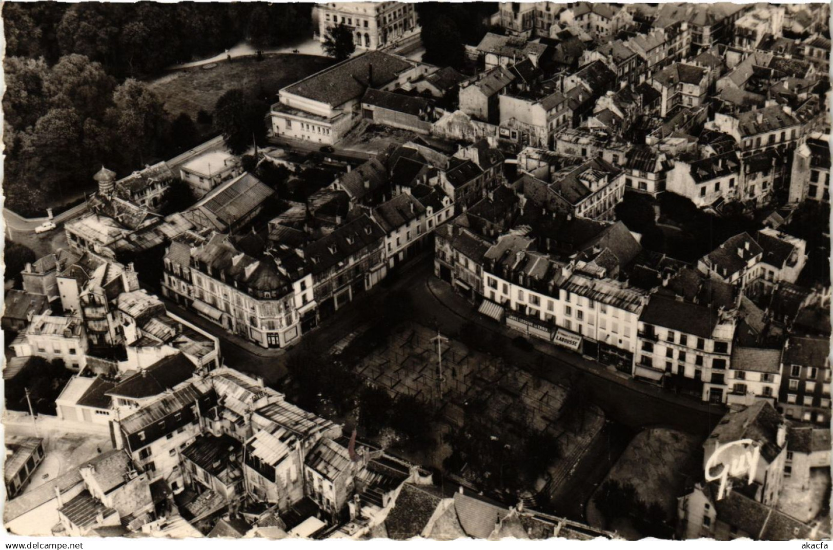 CPA MONTMORENCY - En Avion sur MONTMORENCY - Le Centre (380479)