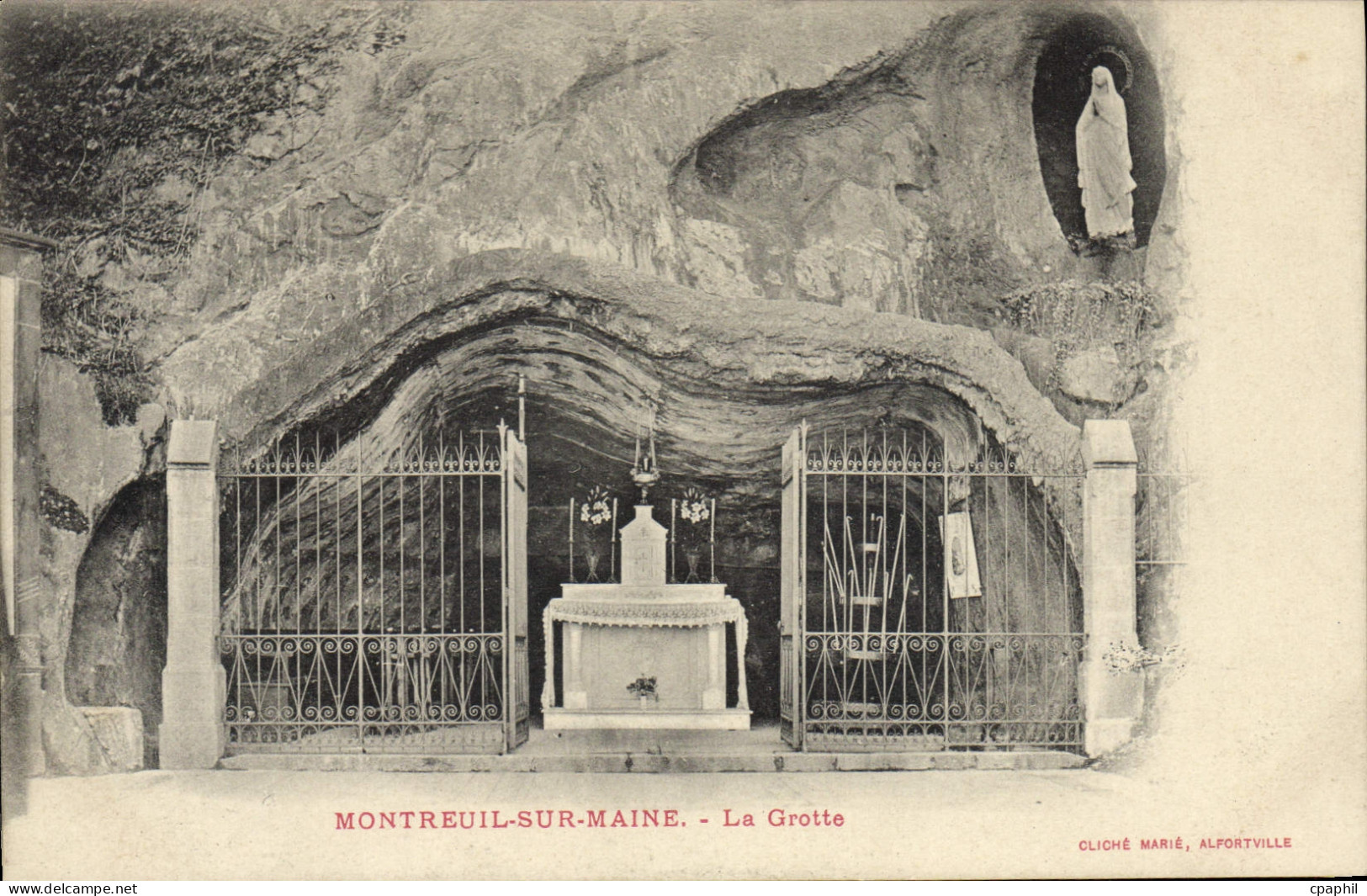 CPA Montreuil Sur Maine La Grotte