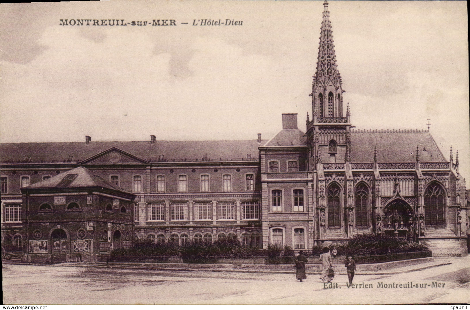 CPA Montreuil Sur Mer L'Hotel Dieu