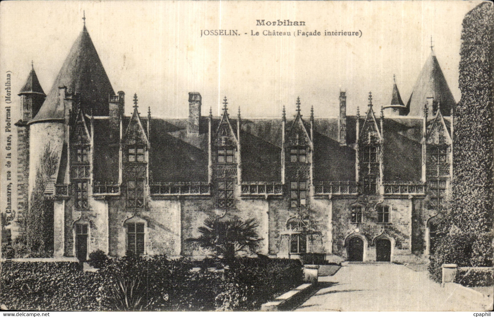 CPA Morbihan Josselin Le Chateau (Facade interieure)