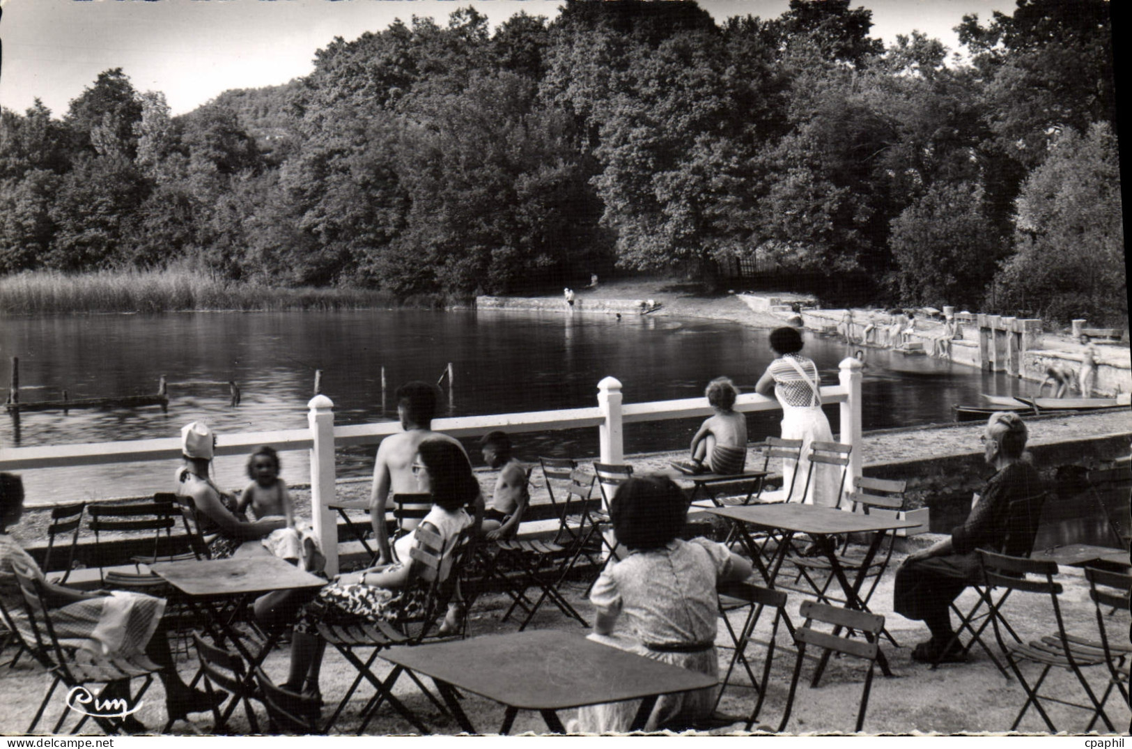 CPA Morestel la Plage De Roche Et Sa Terrasse