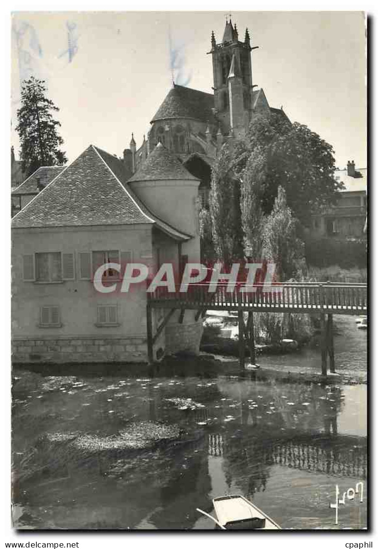 CPA Moret sur Loing S et M l'eglise et le Loing
