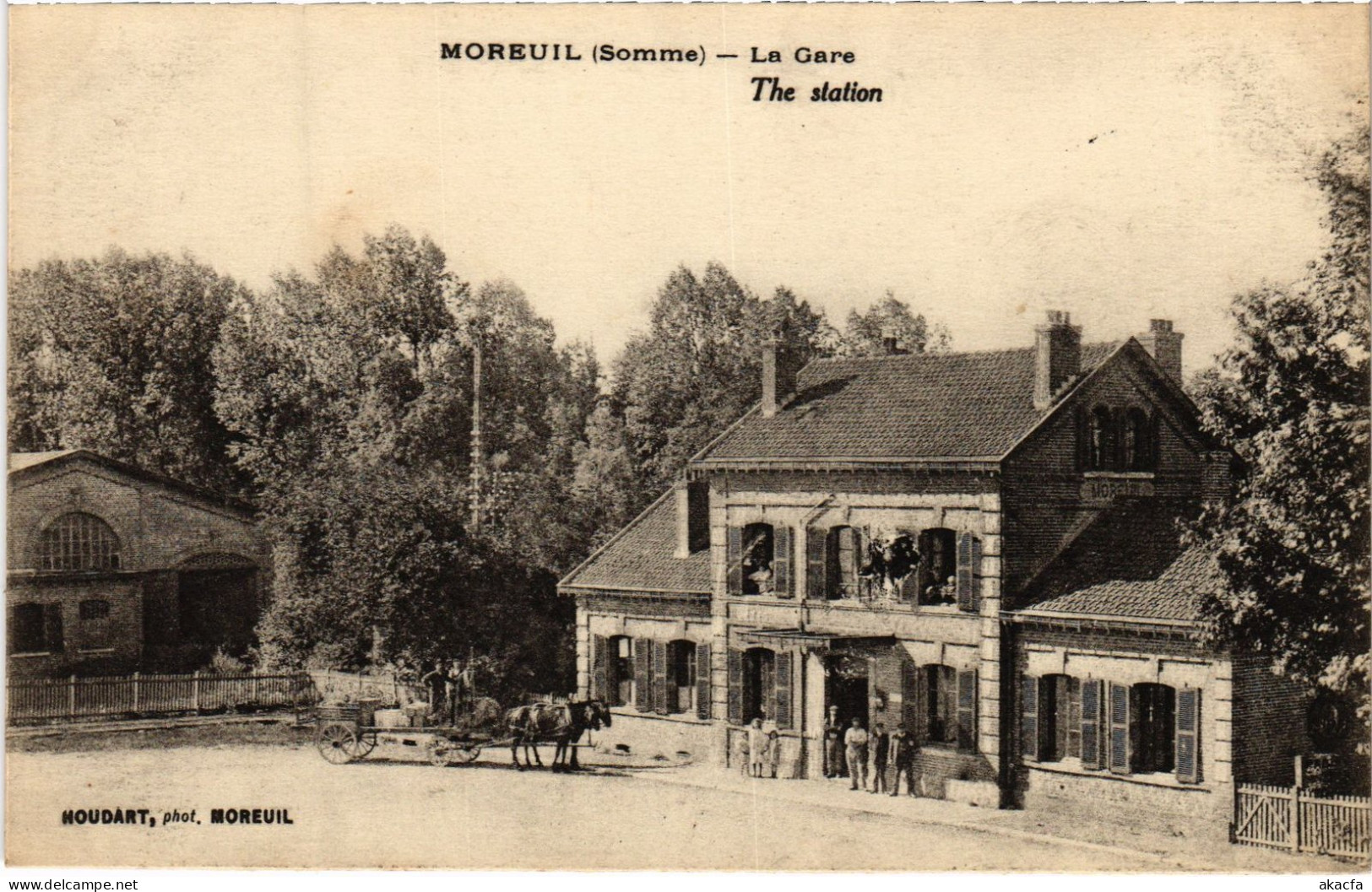 CPA Moreuil la gare (1498343)