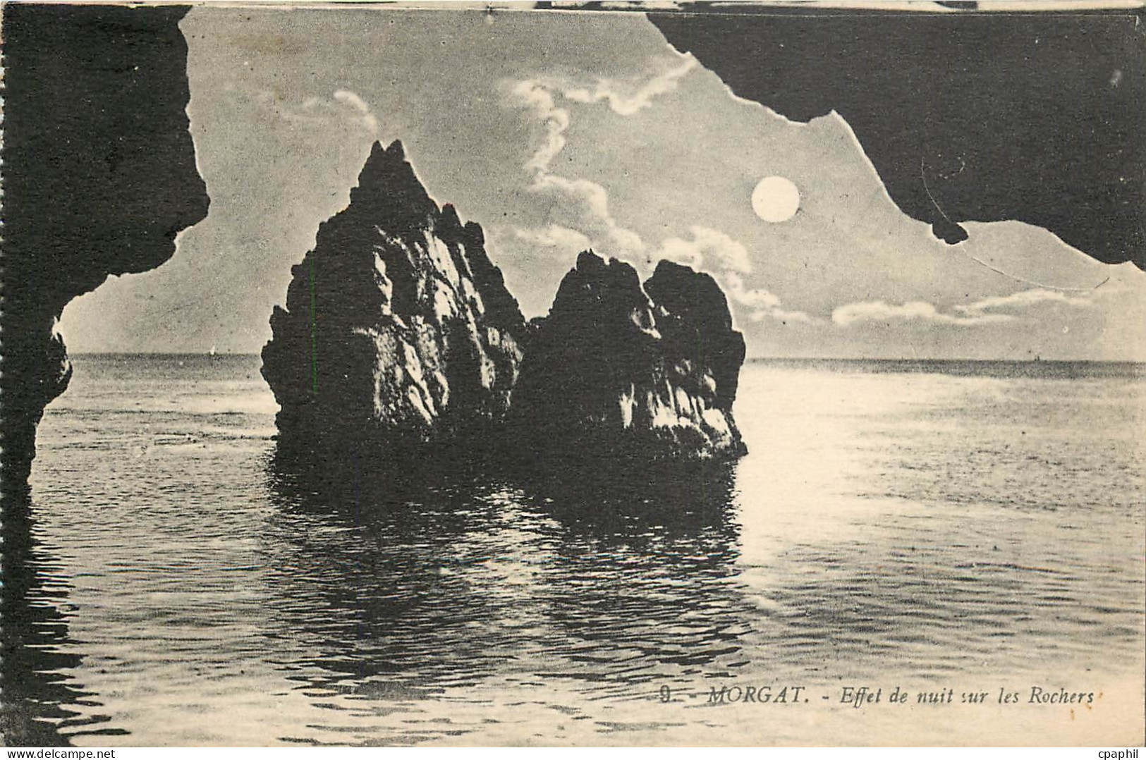 CPA Morgat Effet de nuit sur les Rochers