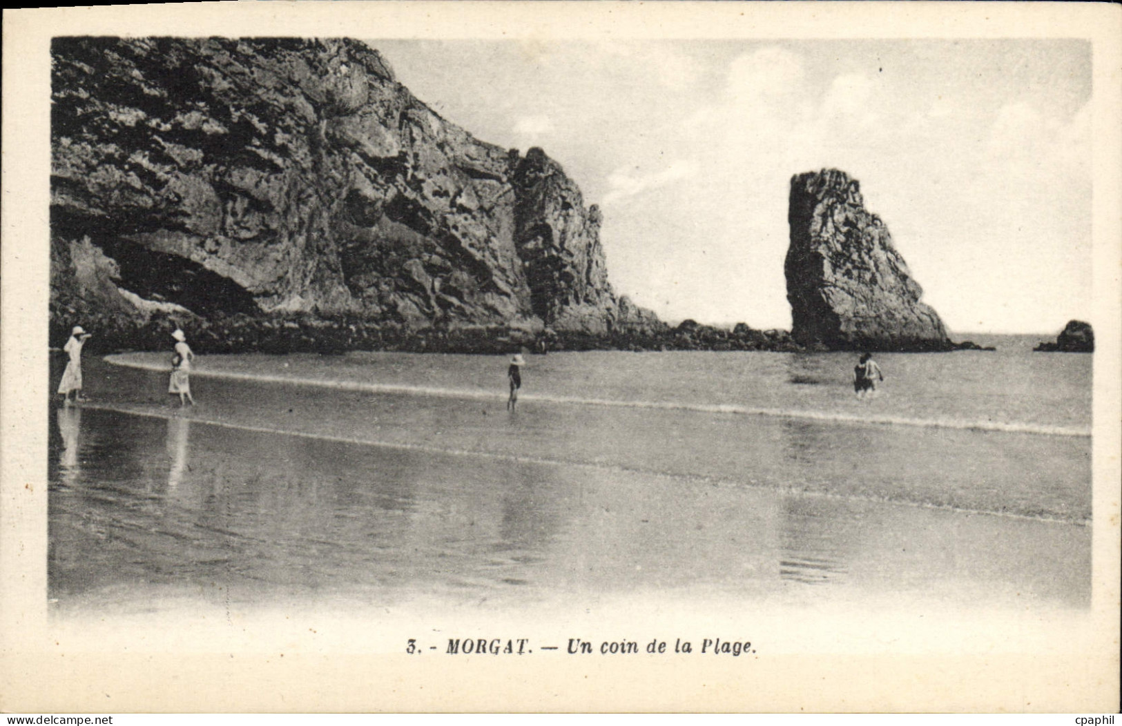 CPA Morgat Un coin de la Plage