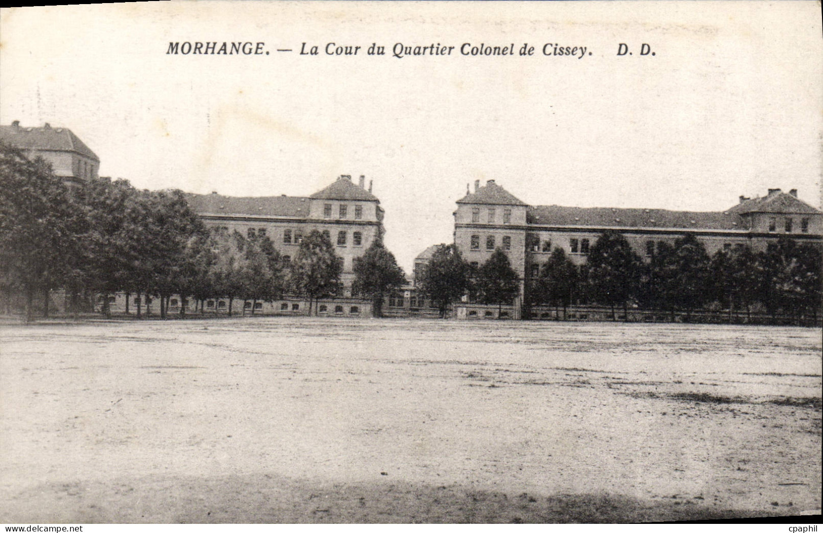 CPA Morhange La Cour Du Quartier Colonel De Cissey