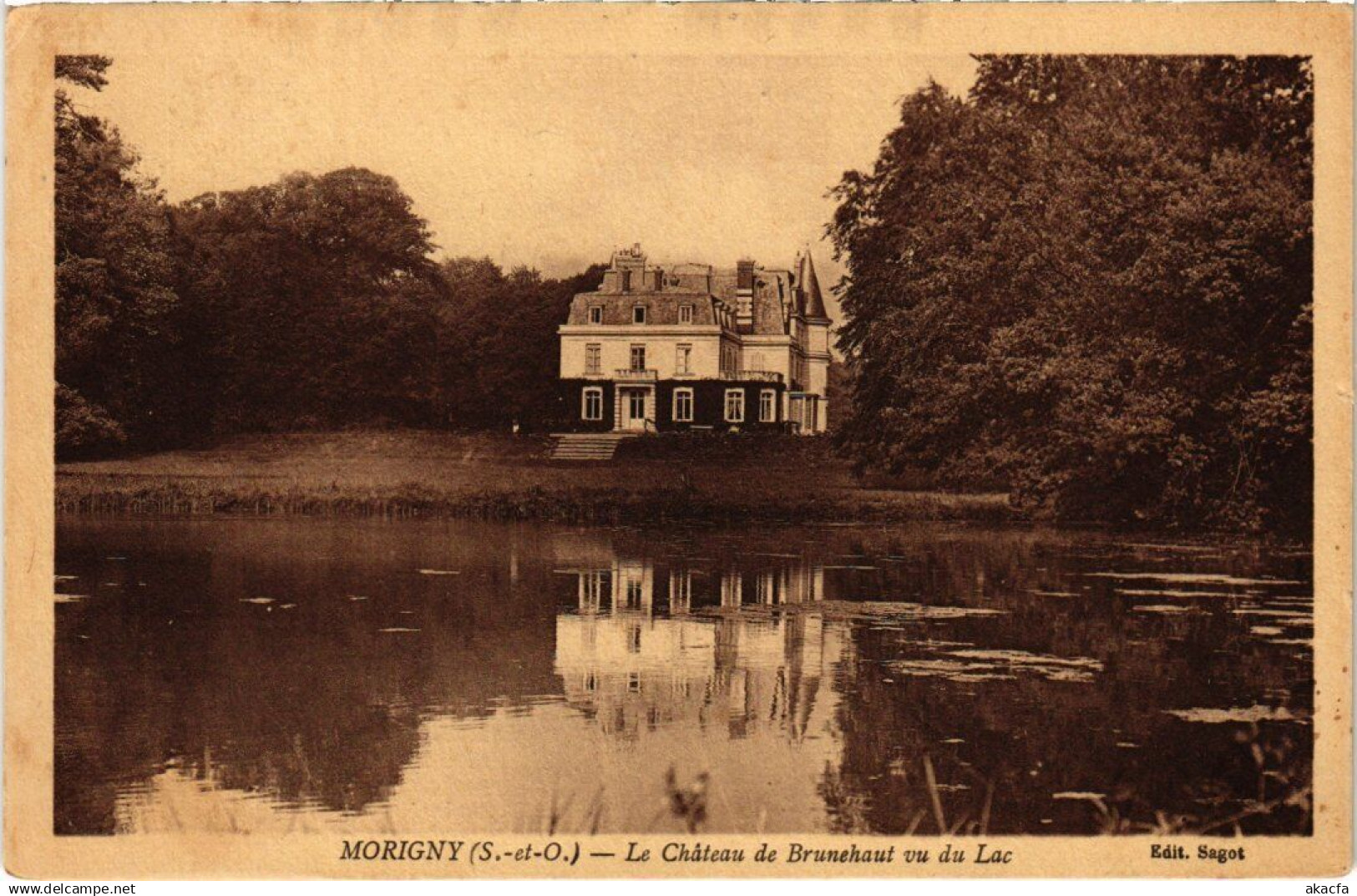 CPA MORIGNY Chateau de Brunehaut vu du Lac (1355053)