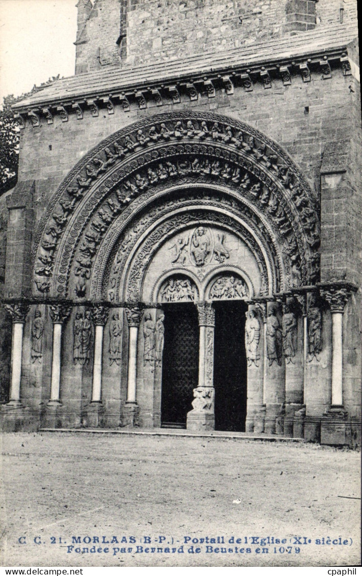 CPA Morlaas Basses Pyrenees Portail de L'Eglise