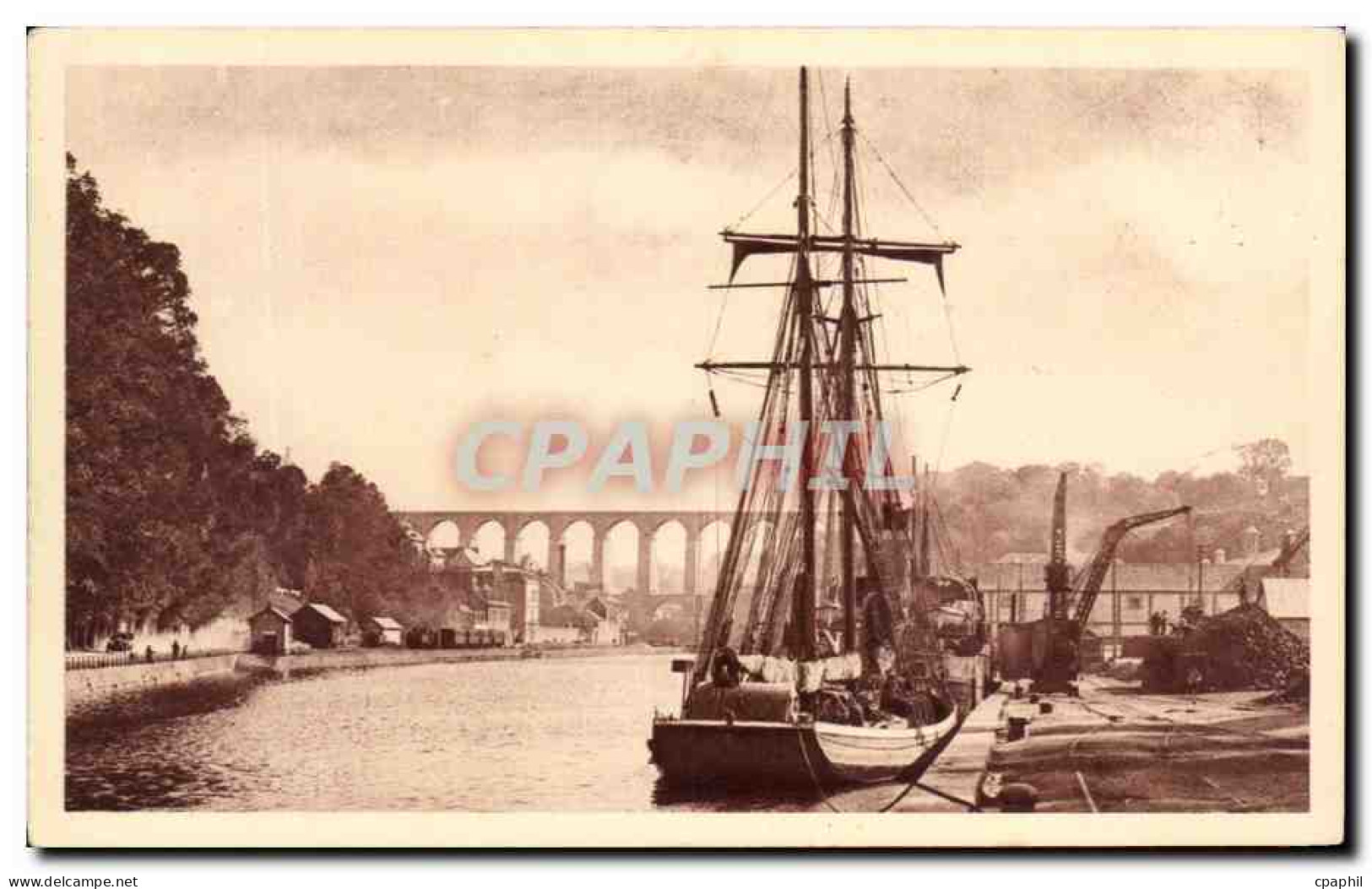 CPA Morlaix Les Quais Bateau