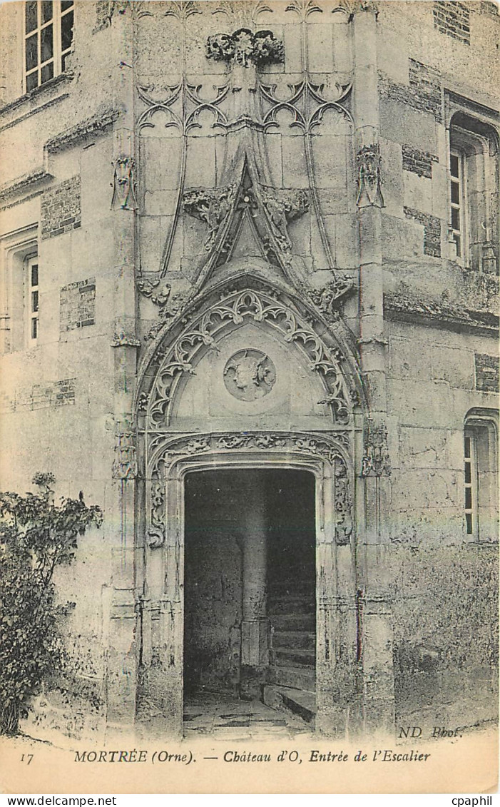 CPA Mortree Orne Chateau d'O Entree de l'Ecalier