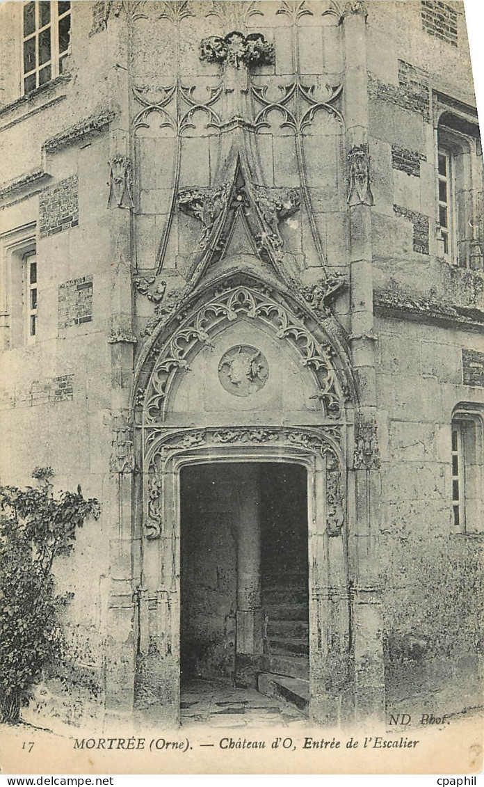 CPA Mortree Orne Chateau d'O Entree de l'Escalier