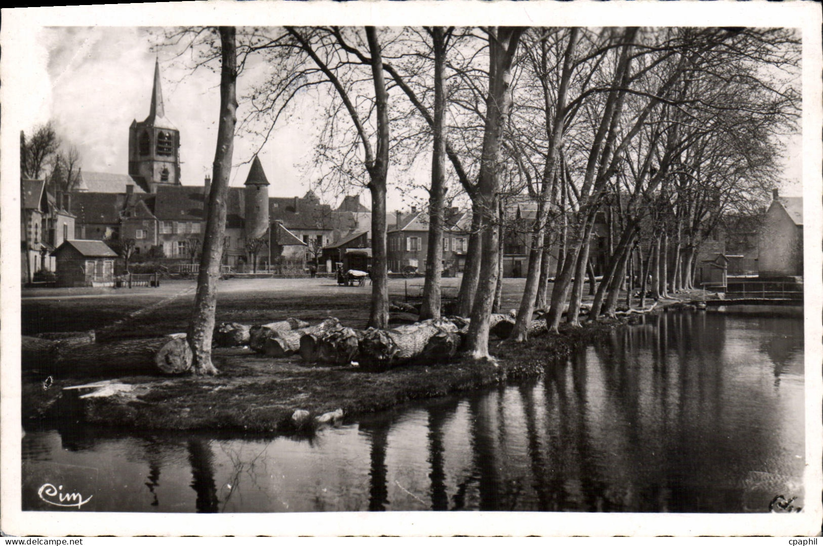 CPA Moulins Engilbert Champ De Foire