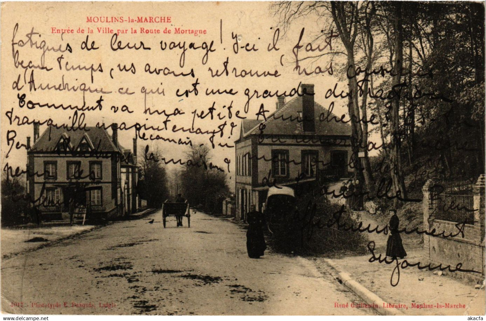 CPA MOULINS-le-MARCHE - Entrée de la Ville par la Route de MORTAGNE (356576)