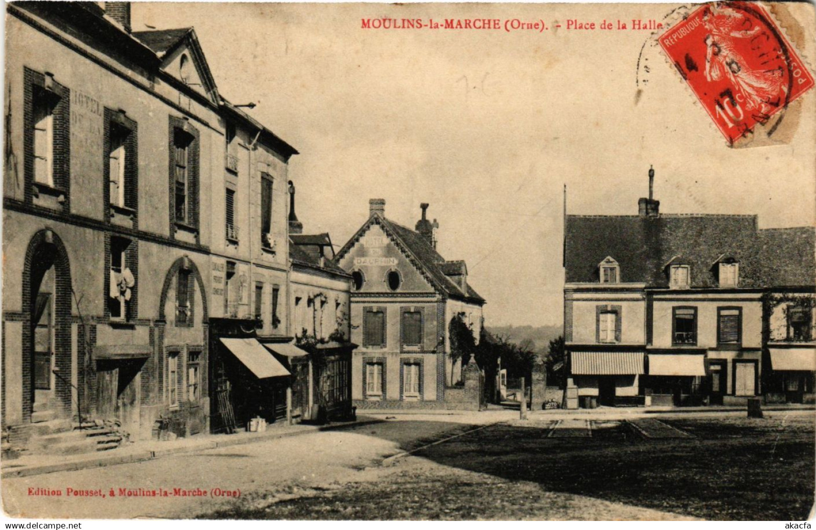 CPA MOULINS-le-MARCHE - Place de la Halle (356577)