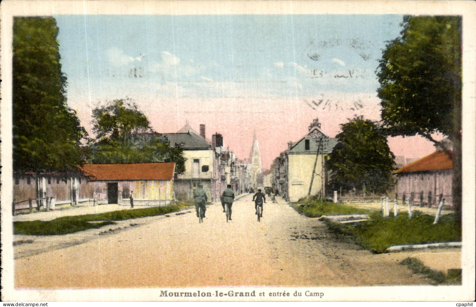 CPA Mourmelon Le Grand et entree du Camp Militaria