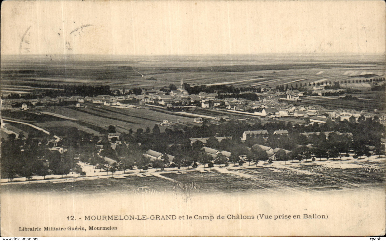 CPA Mourmelon Le Grand et le Camp de Chalons Vue prise en ballon Militaria