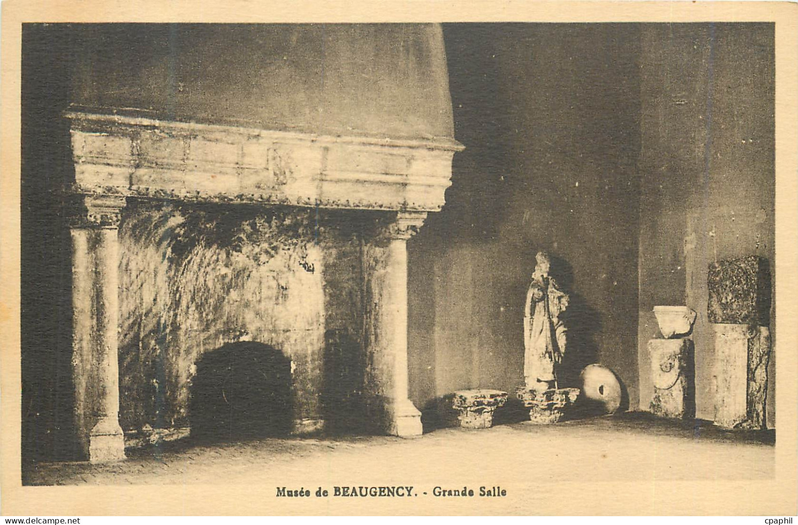 CPA Musee de Beaugency Grande Salle