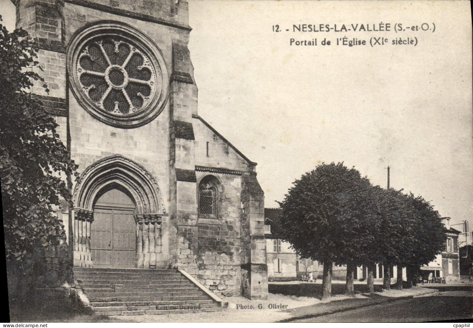 CPA Nesles La Vallee Portail De I'Eglise