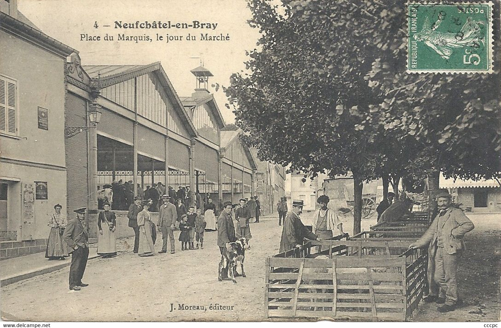 CPA Neufchatel-en-Bray Place du Marquis le Jour du Marché