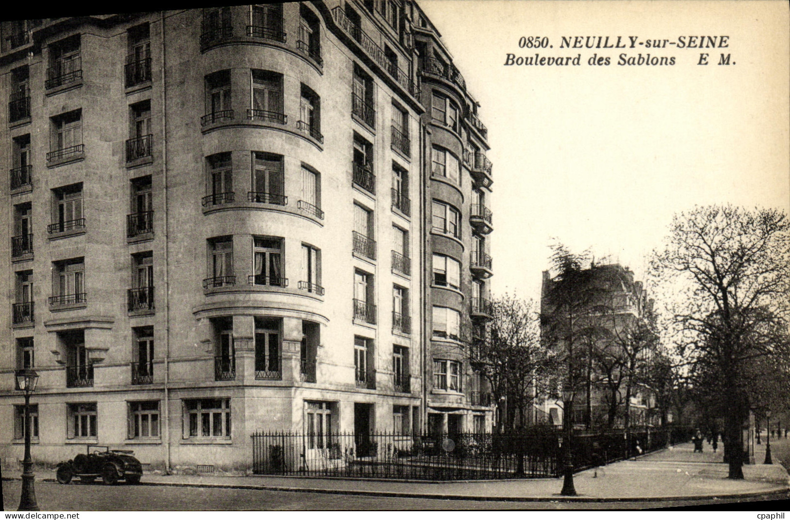 CPA Neuilly sur Seine Boulevard des Sablons