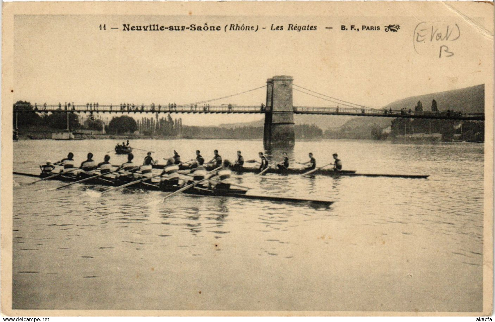 CPA NEUVILLE-sur-SAONE - Les Régates (692748)