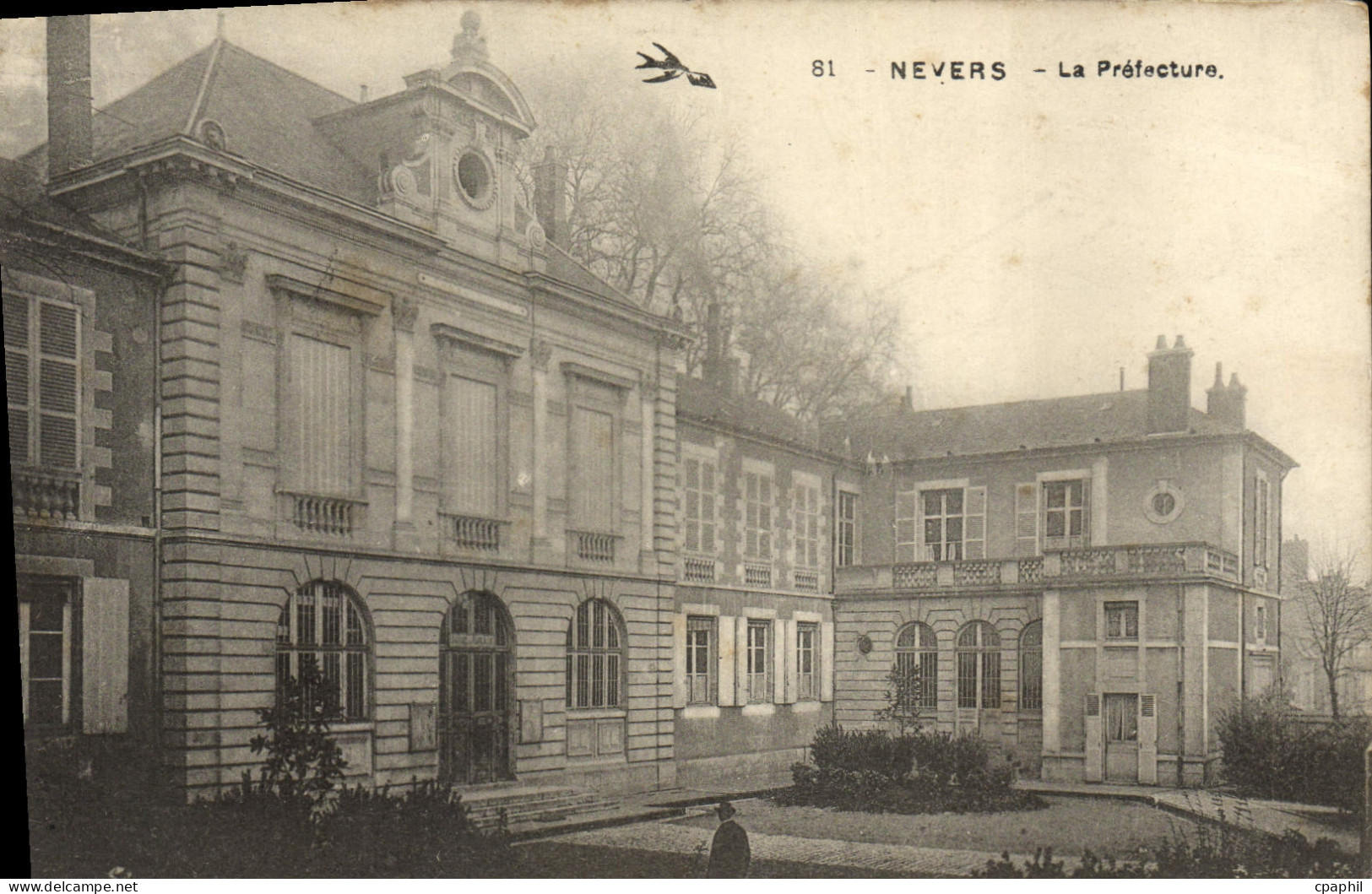 CPA Nevers La Prefecture