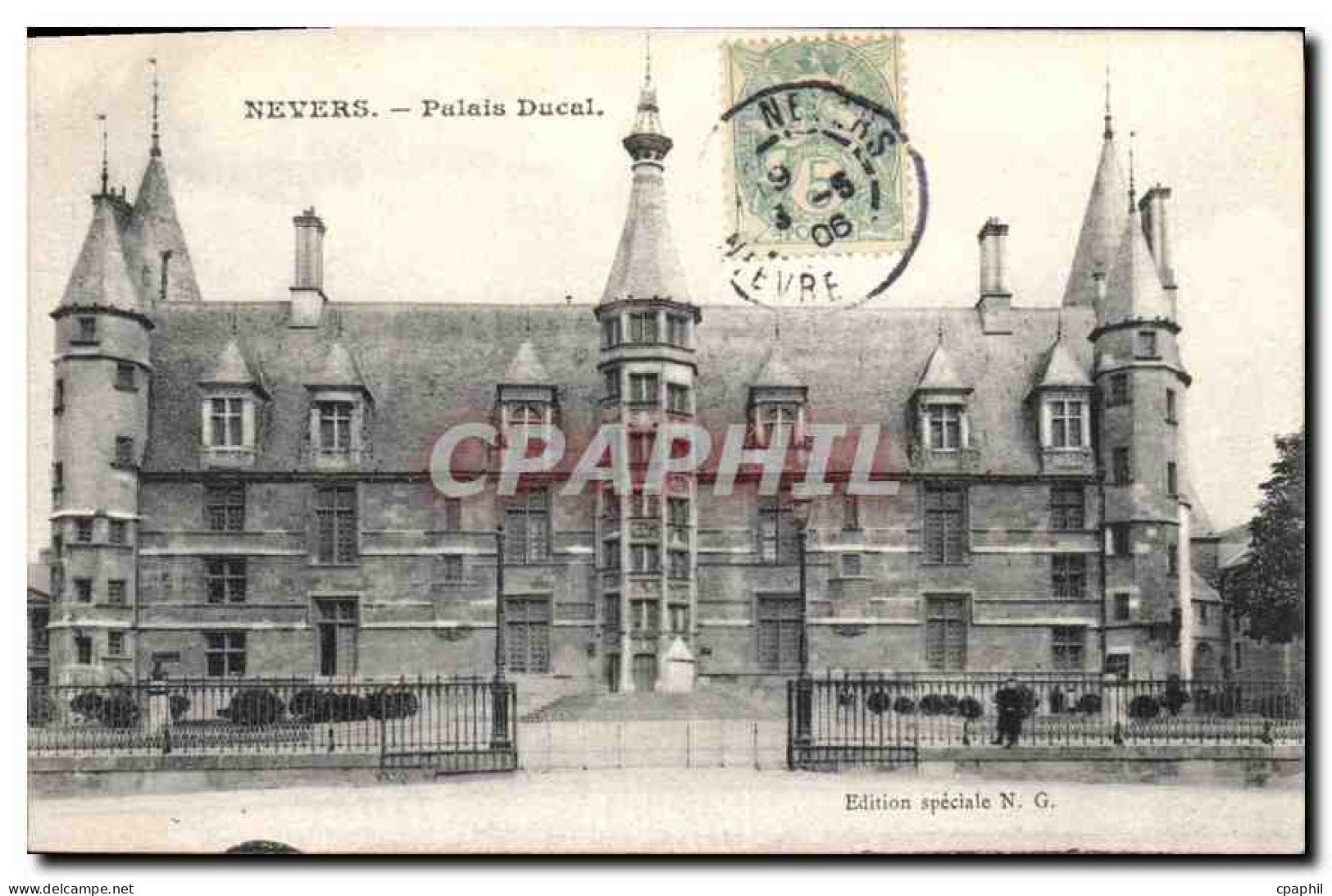 CPA Nevers Palais Ducal