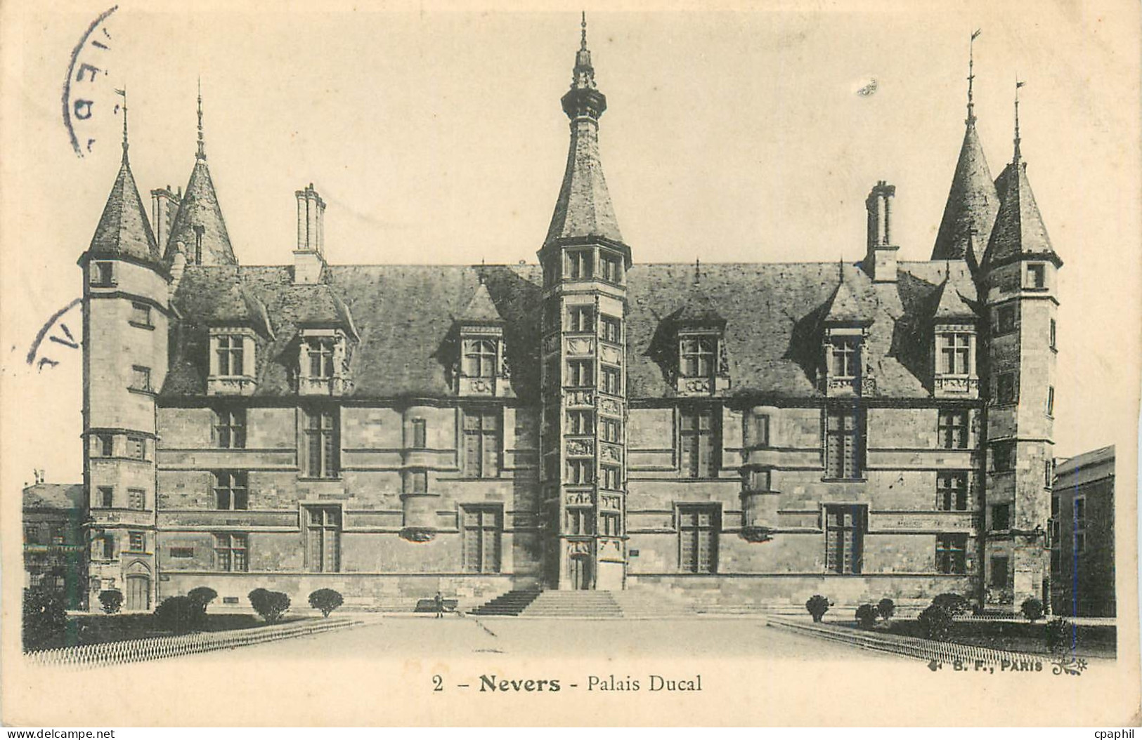CPA Nevers Palais Ducal