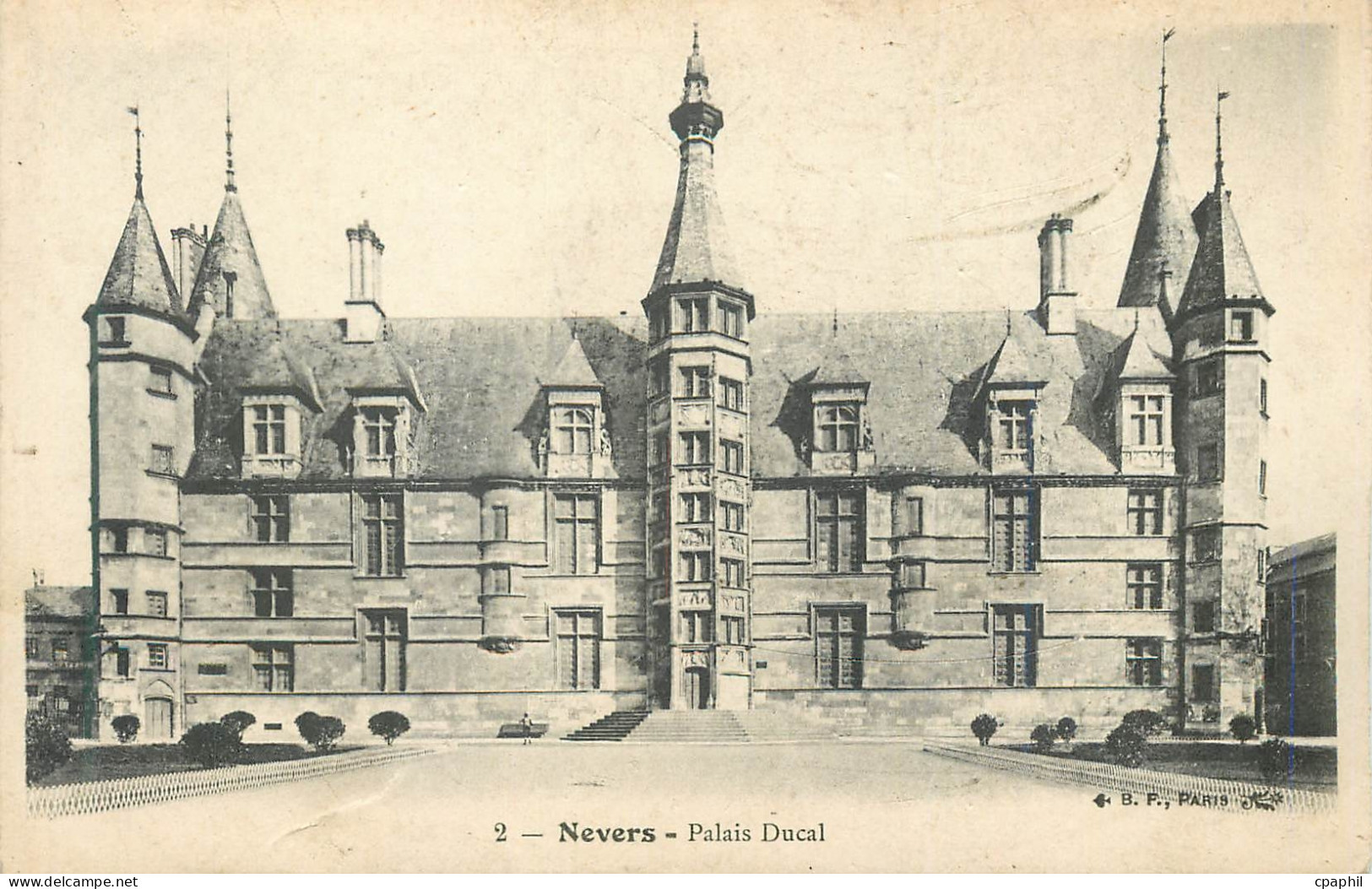CPA Nevers Palais Ducal