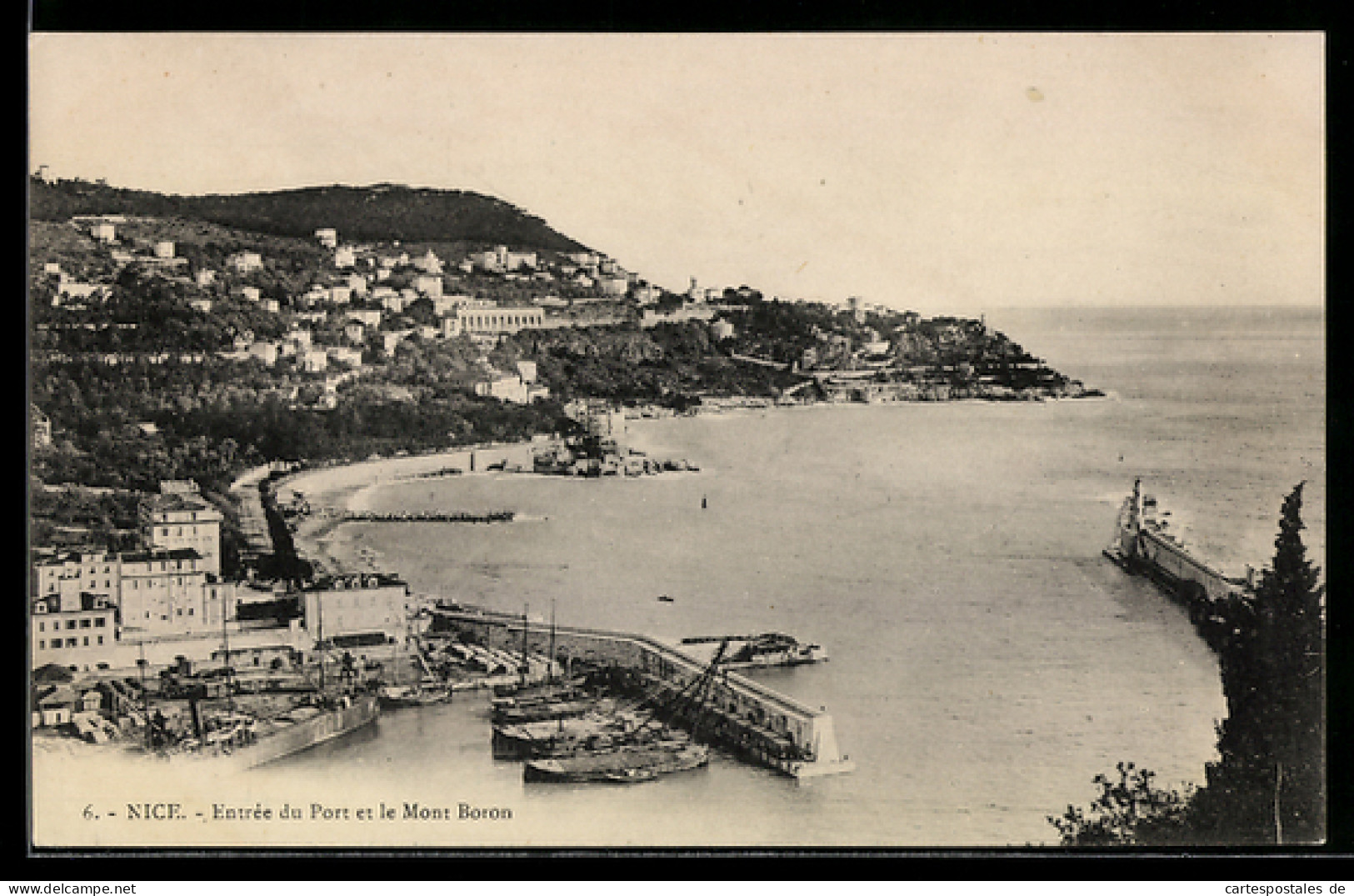 CPA Nice, Entrée du Port et le Mont Boron